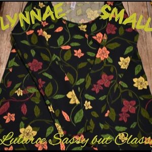 Lularoe Small Lynnae top
